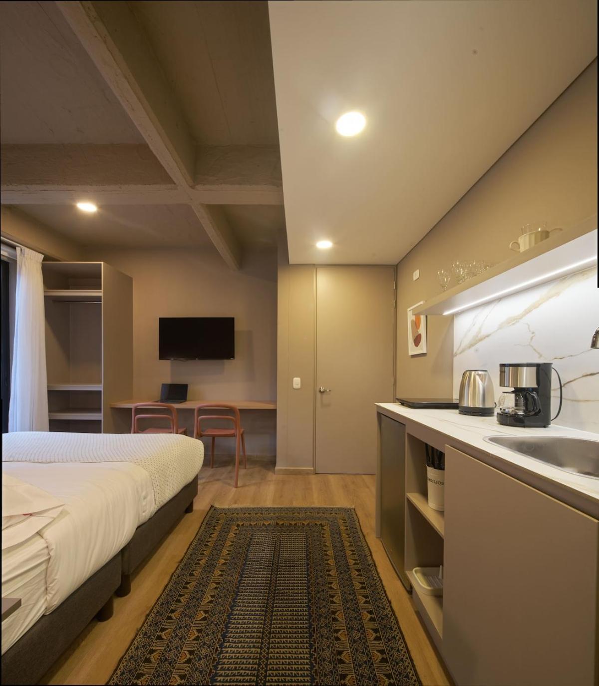 Sophisticated Getaway - & Quiet